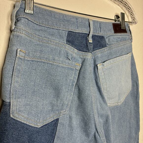 Hollister Patchwork Frayed Hem Ultra High Rise Mom Jean 26/27 (3R) - Picture 6 of 8